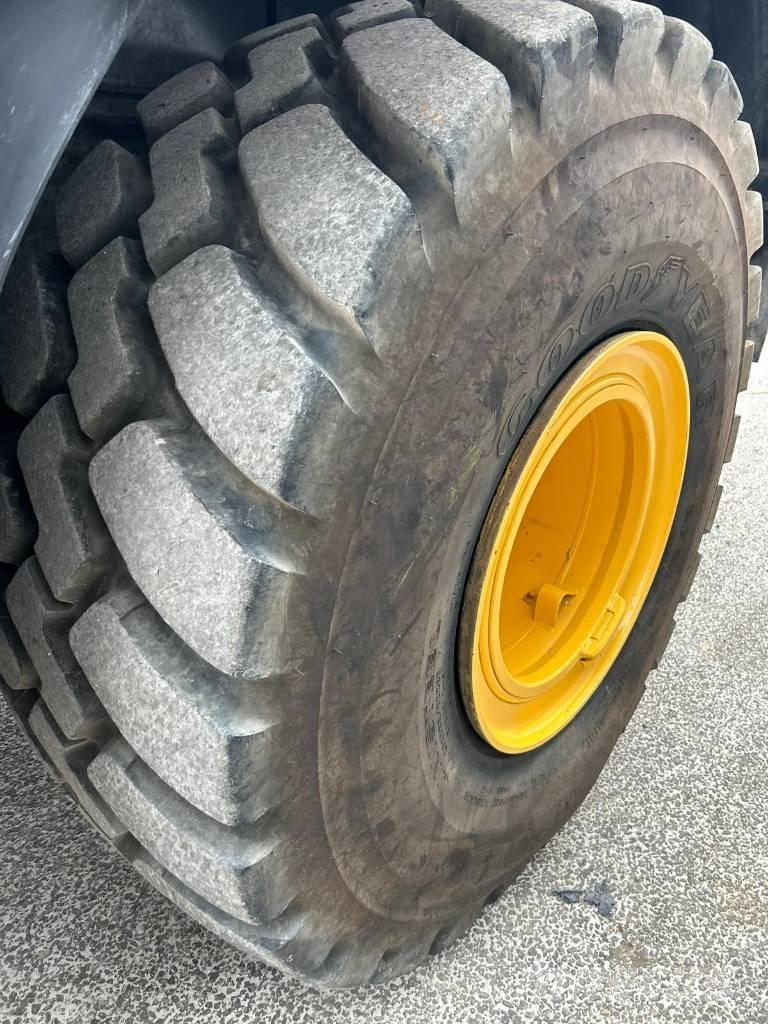 Komatsu WA 475-10E0 Naudoti ratiniai krautuvai