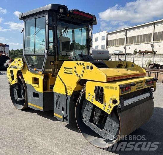 Dynapac CC 2300 Porinių būgnų volai