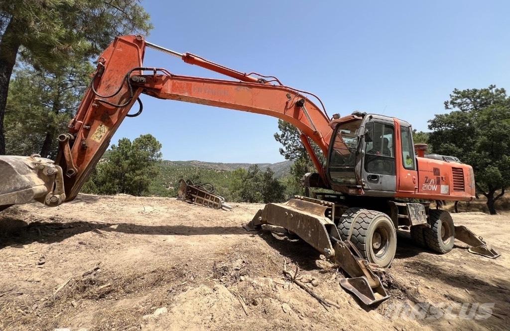 Hitachi ZX 210 W Ratiniai ekskavatoriai