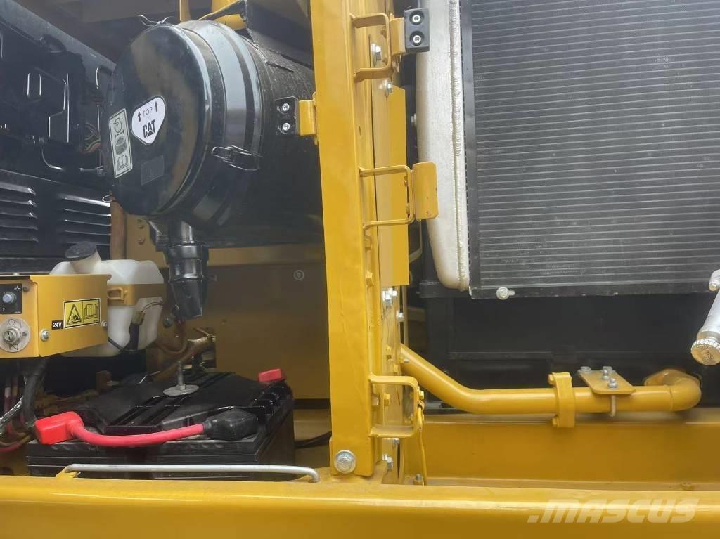 CAT 329 D Vikšriniai ekskavatoriai