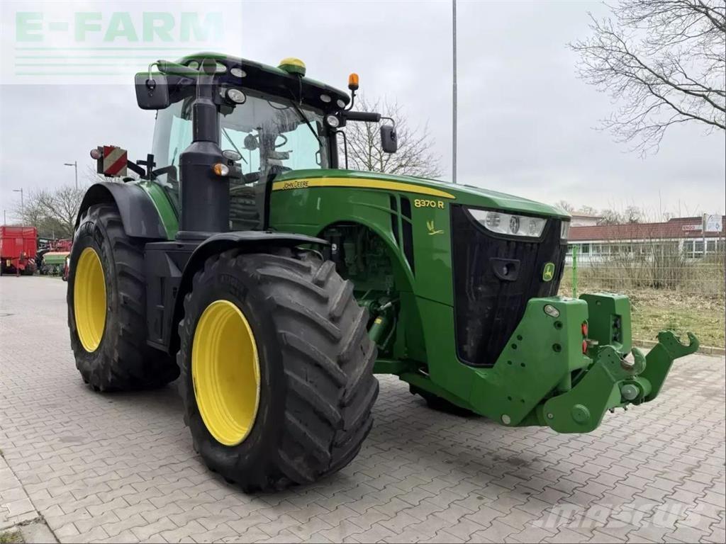 John Deere 8370 r Traktoriai