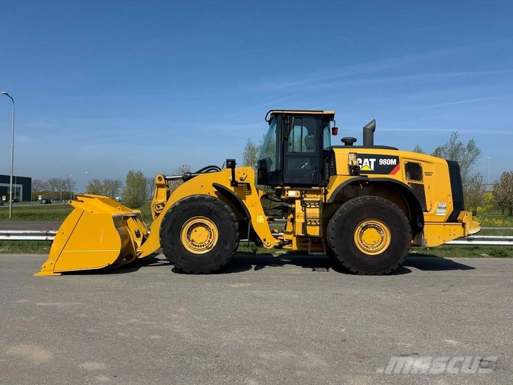 CAT 980M Naudoti ratiniai krautuvai