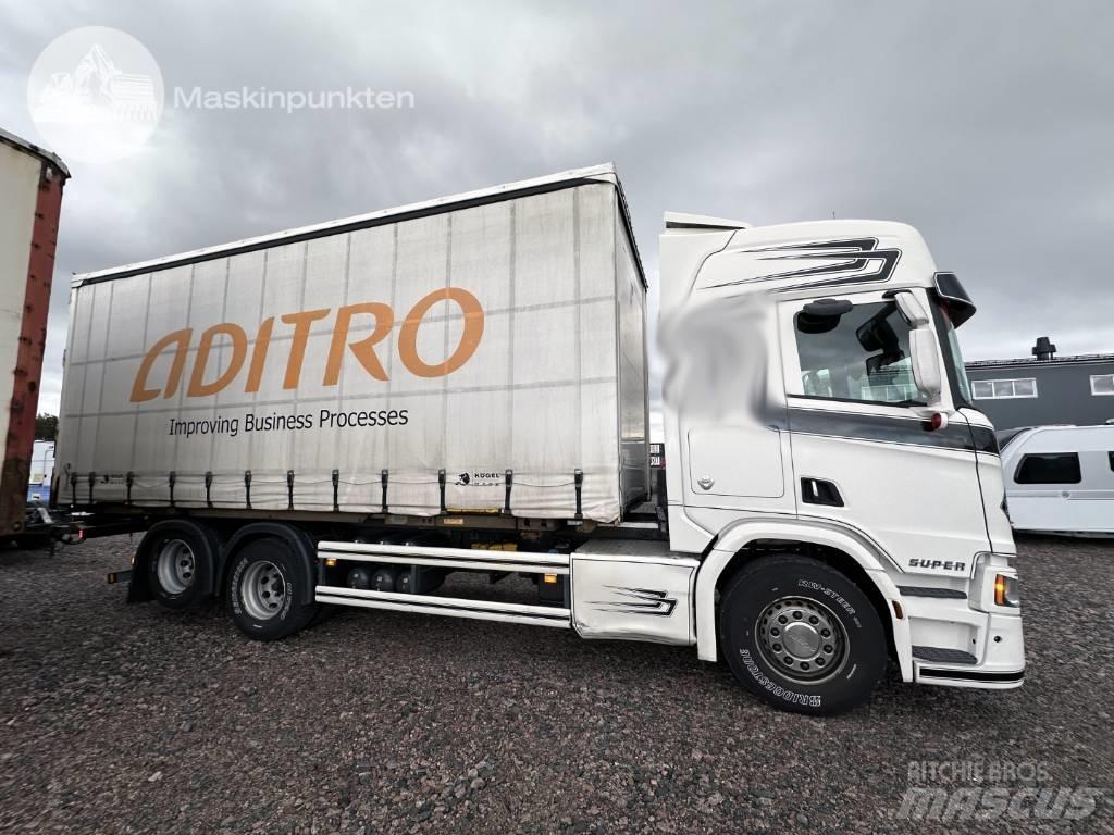 Scania R 580 Konteinerių nuožulnaus pakėlimo ant platformos krautuvai
