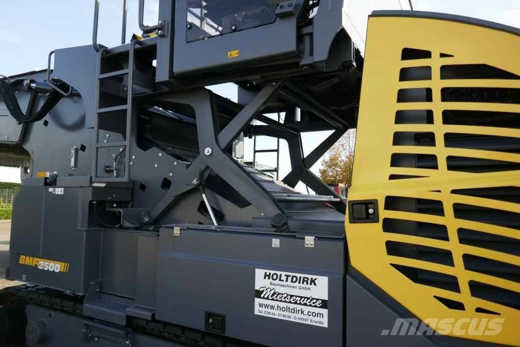 Bomag BMF 2500 M Pakrovimo įrenginiai