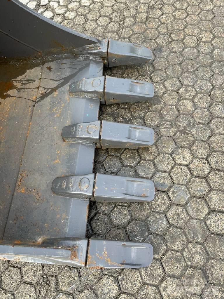 Volvo EC355 Bucket Kaušai