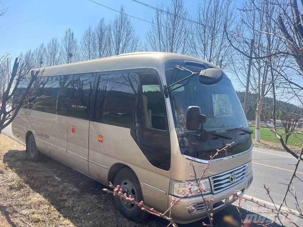 Toyota Coaster Tarpmiestiniai autobusai