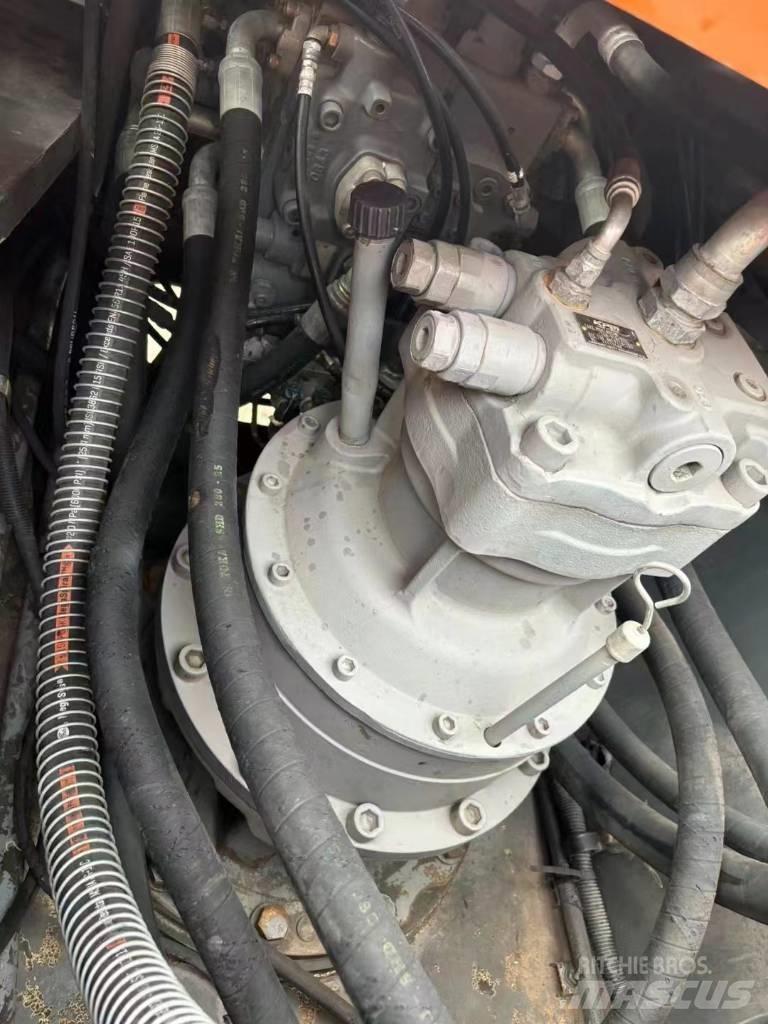 Hitachi ZX 330 Vikšriniai ekskavatoriai