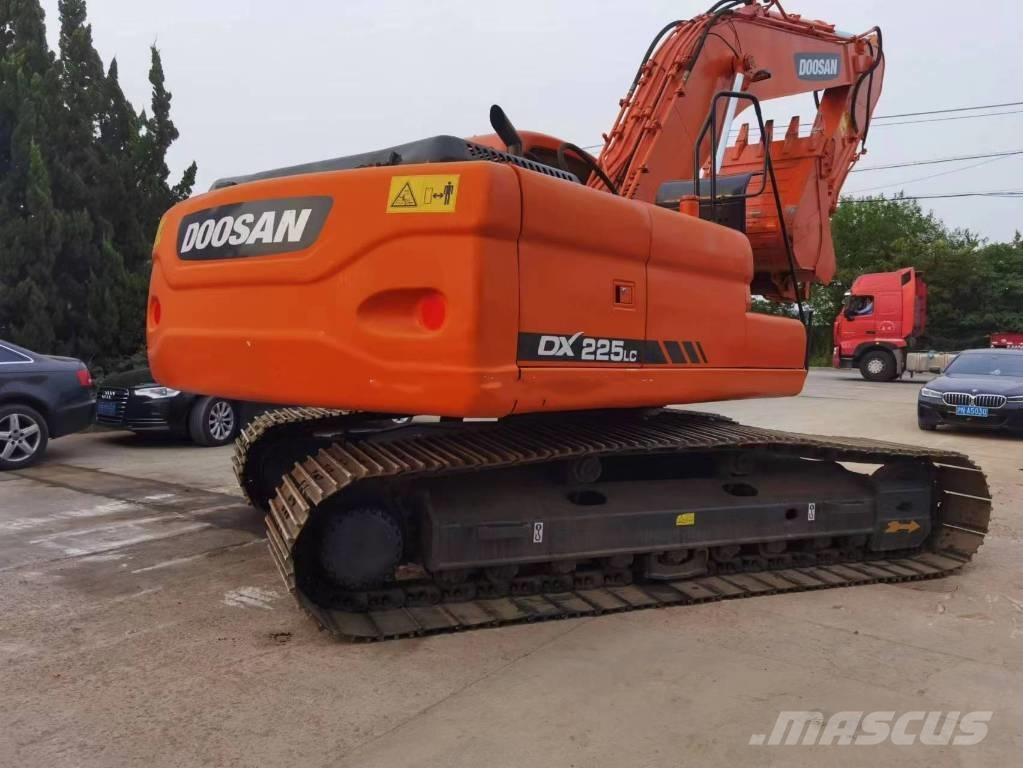 Doosan dx225 Vikšriniai ekskavatoriai