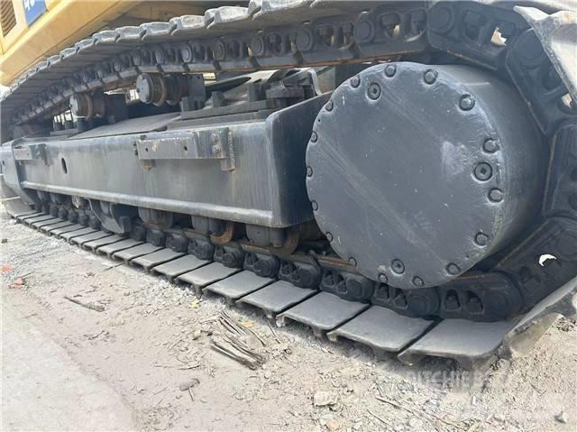 Komatsu PC 450-8 Vikšriniai ekskavatoriai