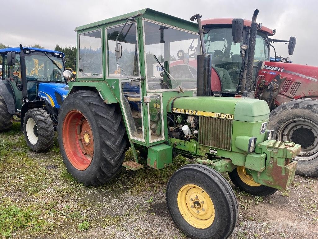 John Deere 1630 Traktoriai