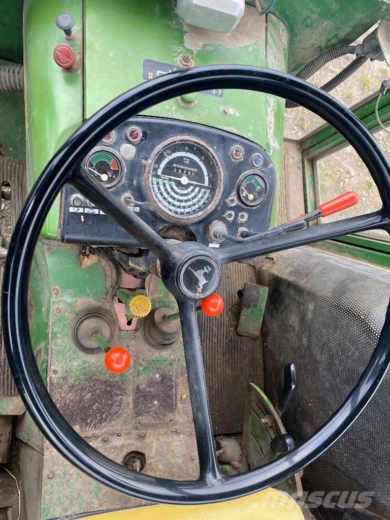 John Deere 1630 Traktoriai