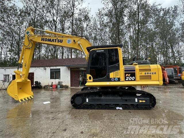Komatsu pc200-8 Vikšriniai ekskavatoriai