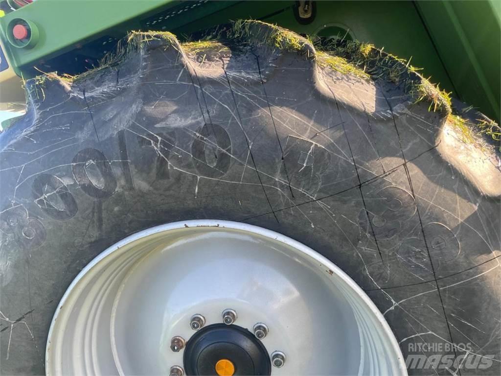 Krone BIG X 650 Pašarų ruošimo technika