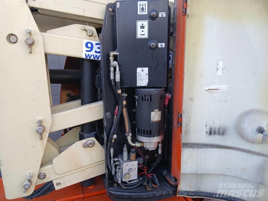 JLG E300AJP Alkūniniai keltuvai