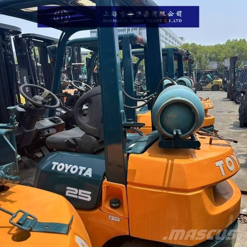Toyota 7 FGU 25 Dyzeliniai krautuvai