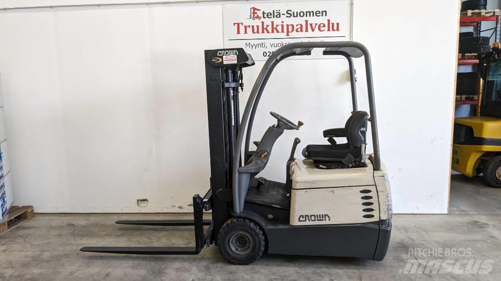Crown SC3210-1.3 Elektriniai šakiniai krautuvai
