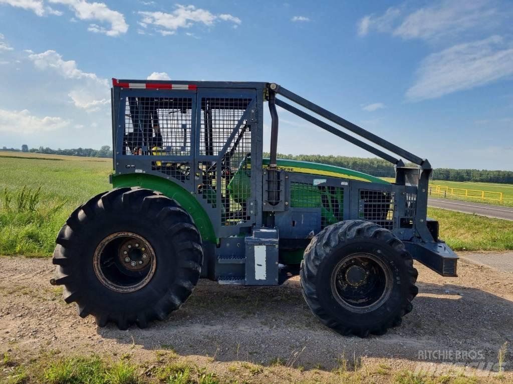 John Deere 5100 M Miško traktoriai