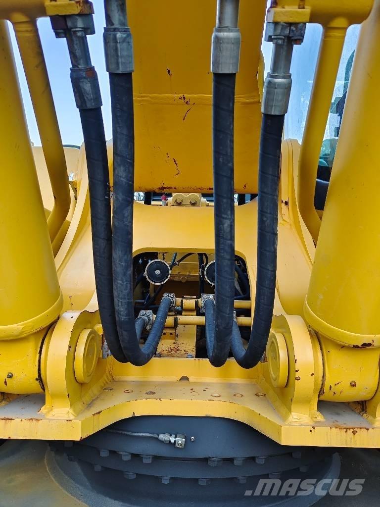 Komatsu PC 400-8 Vikšriniai ekskavatoriai
