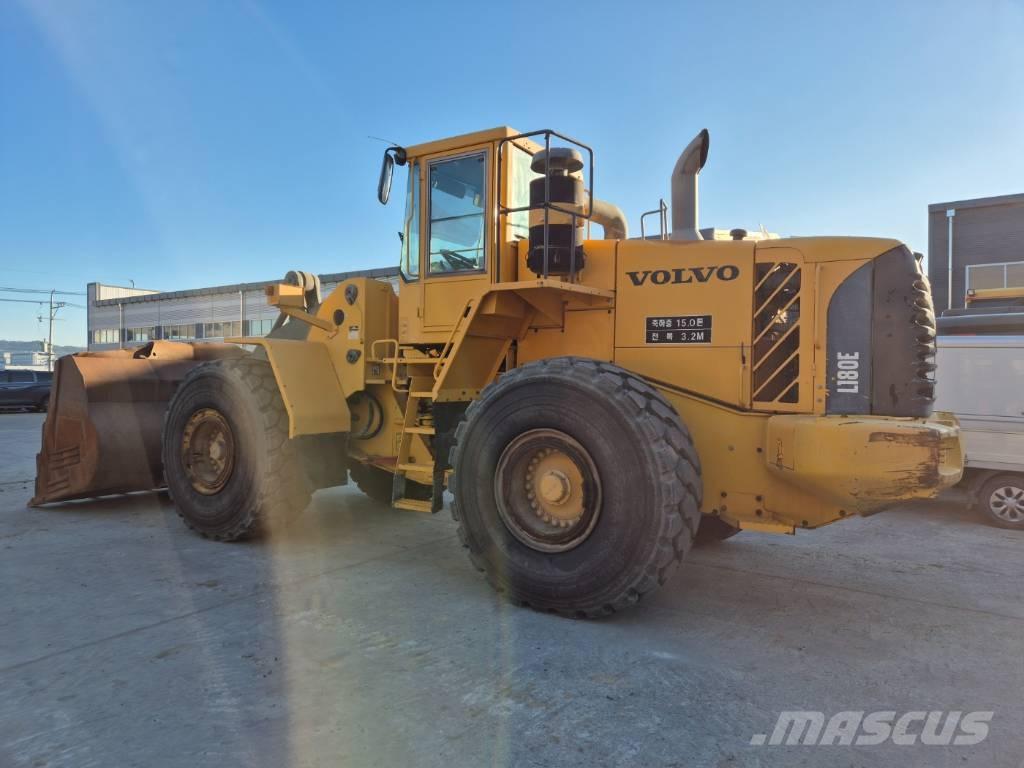 Volvo L 180 E Naudoti ratiniai krautuvai