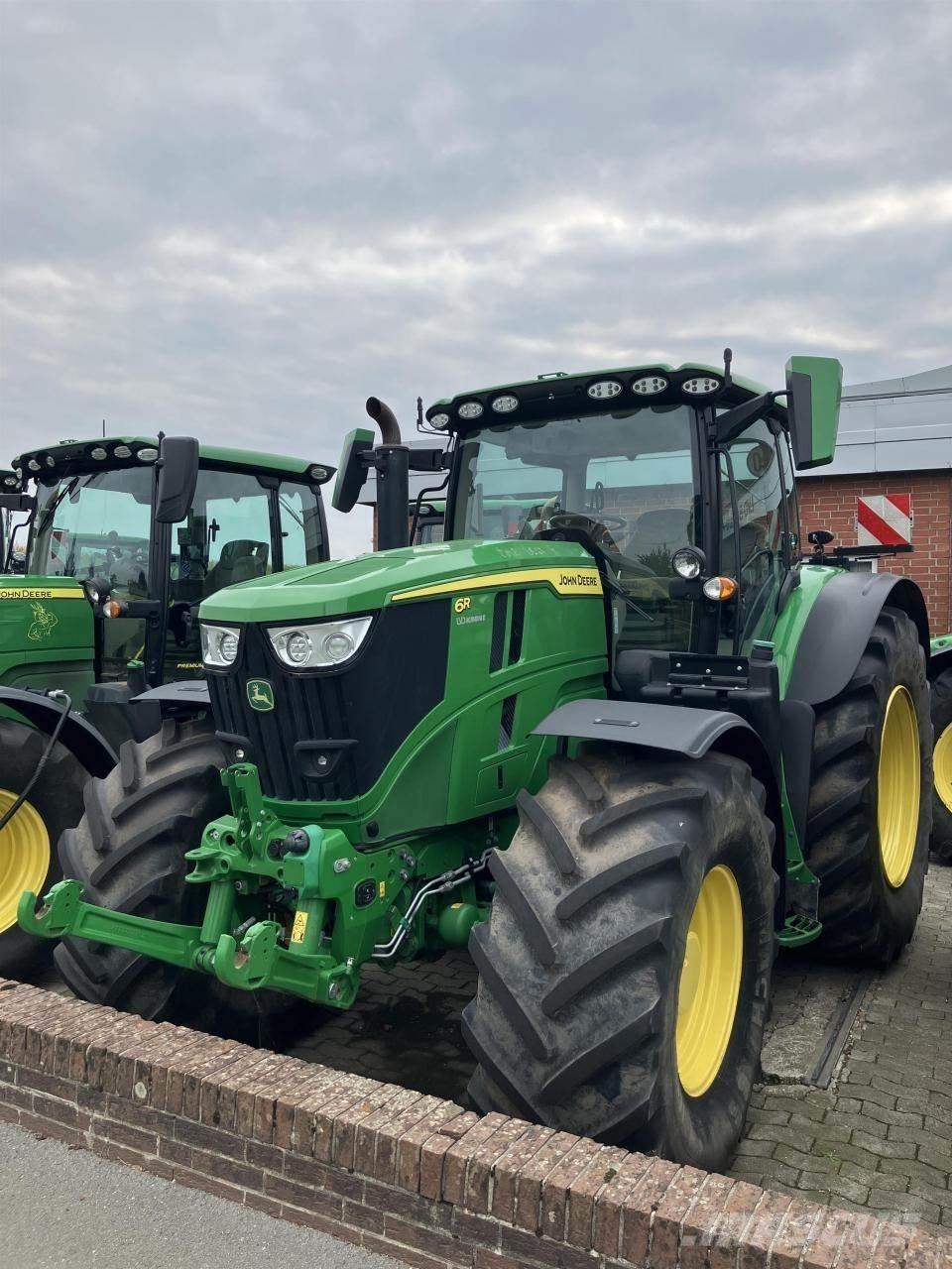John Deere 6R 215 Traktoriai