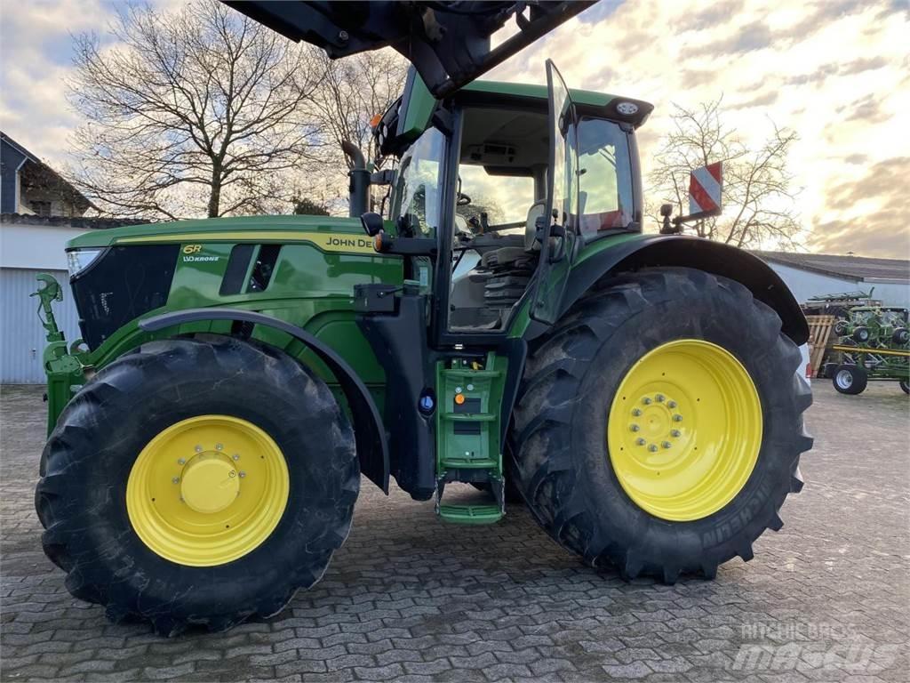 John Deere 6R 215 Traktoriai