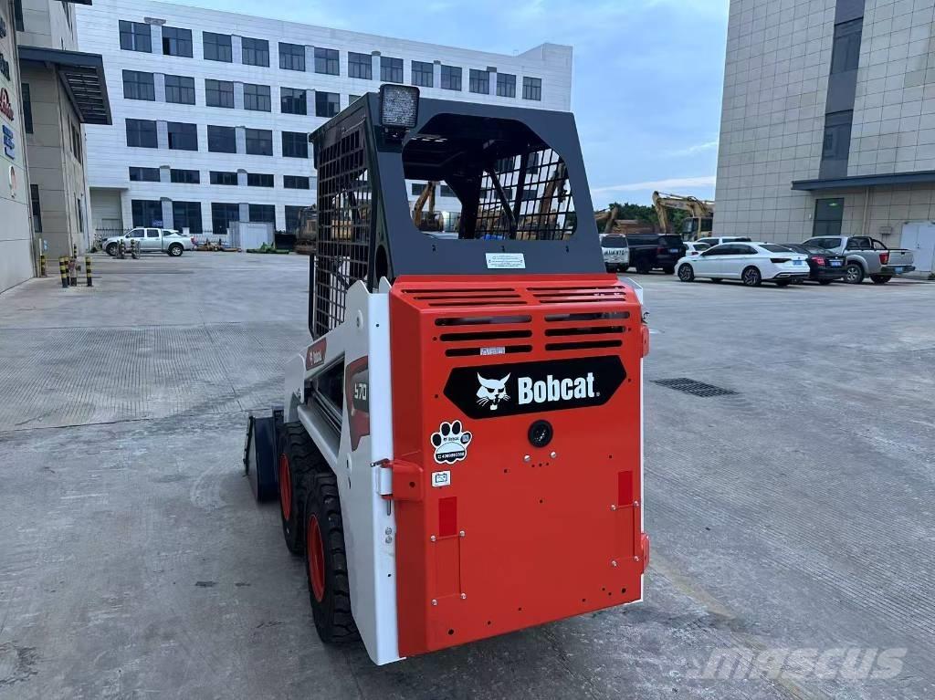 Bobcat S70 Krautuvai su šoniniu pasukimu