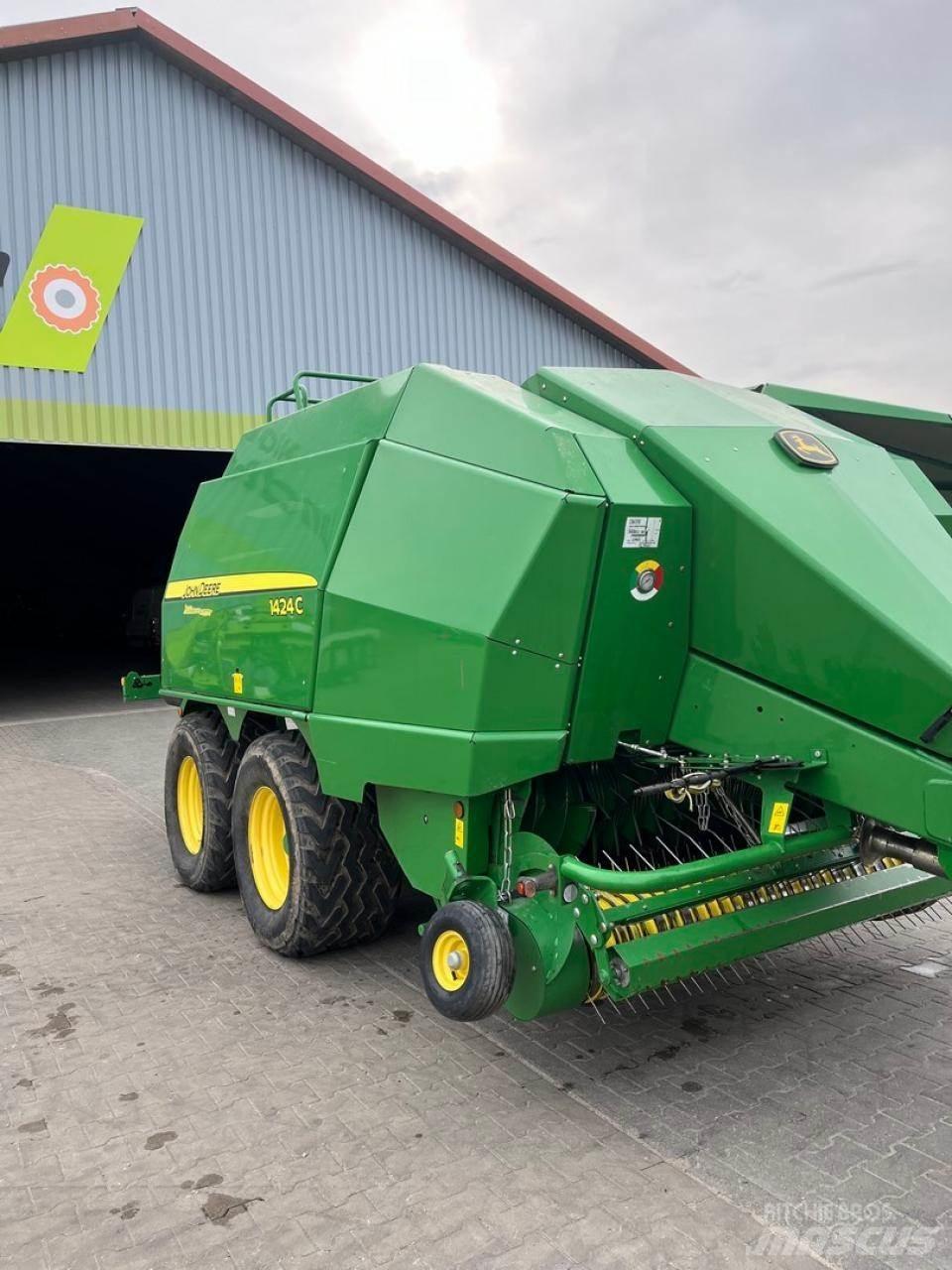 John Deere 1424 C Stačiakampių ryšulių presai