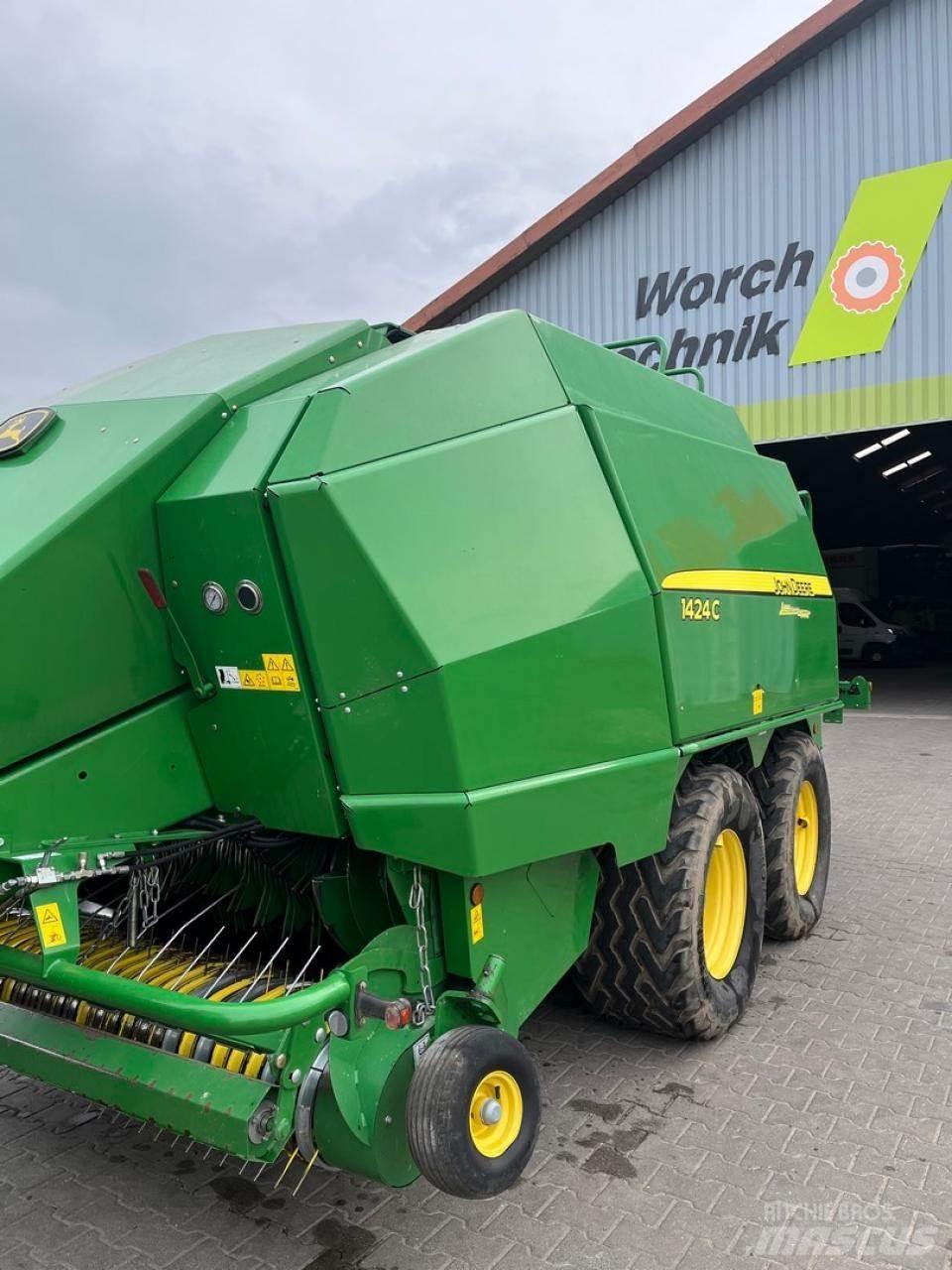 John Deere 1424 C Stačiakampių ryšulių presai