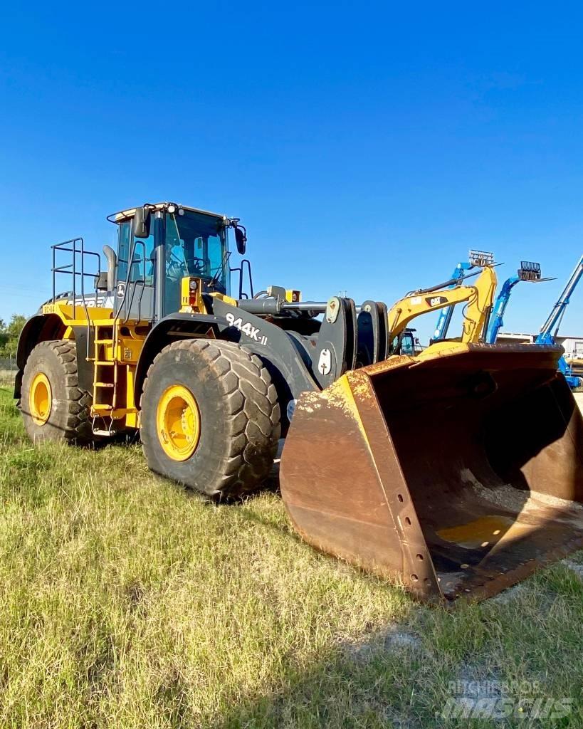 John Deere 844 K Naudoti ratiniai krautuvai