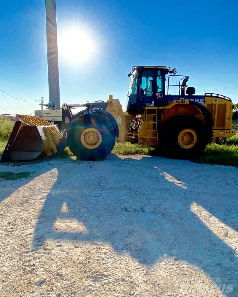 John Deere 844 K Naudoti ratiniai krautuvai