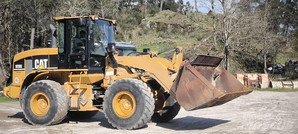 CAT 928 G Naudoti ratiniai krautuvai
