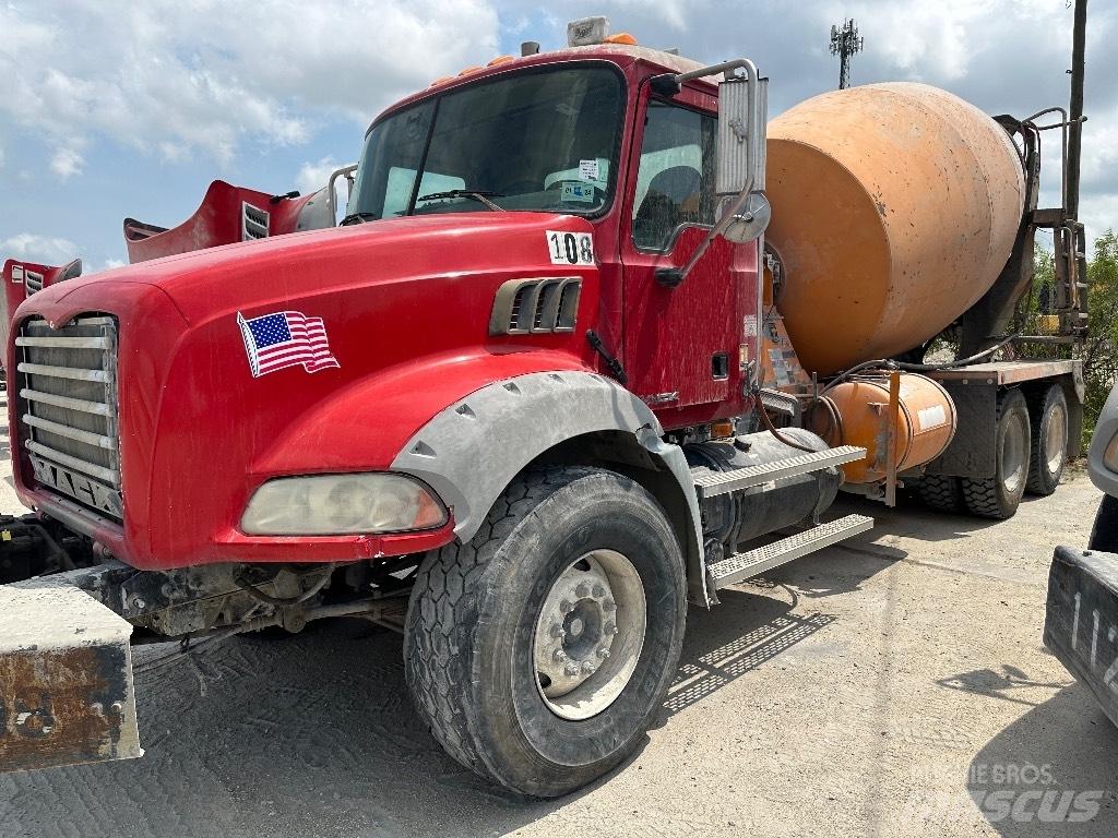 Mack Granite GU 813 Kita