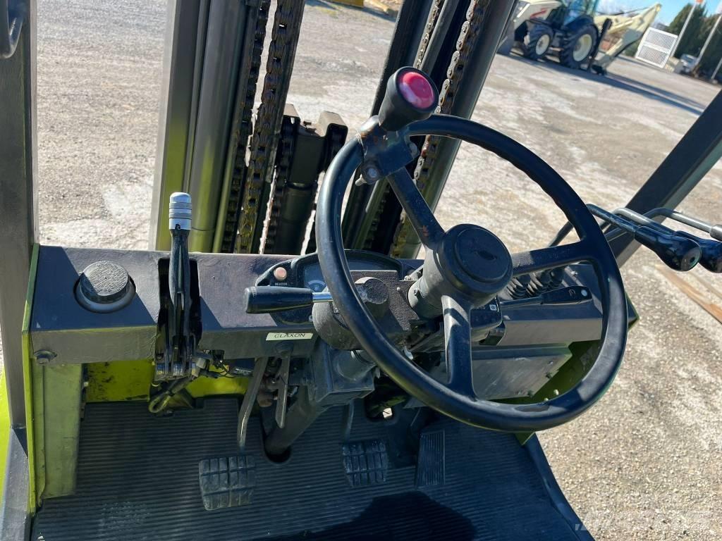 Clark CMP 25 Dyzeliniai krautuvai