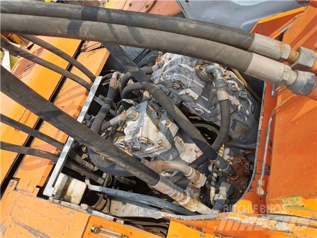 Hitachi EX160WD Vikšriniai ekskavatoriai