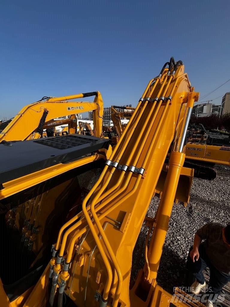 Komatsu PC450-8 Vikšriniai ekskavatoriai