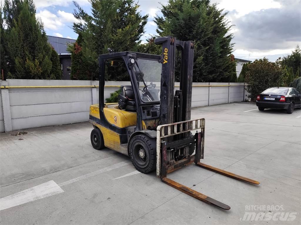 Yale GDP35VX Dyzeliniai krautuvai