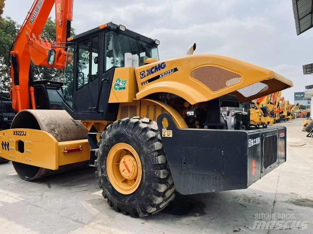 XCMG XS 223 J Vieno būgno volai
