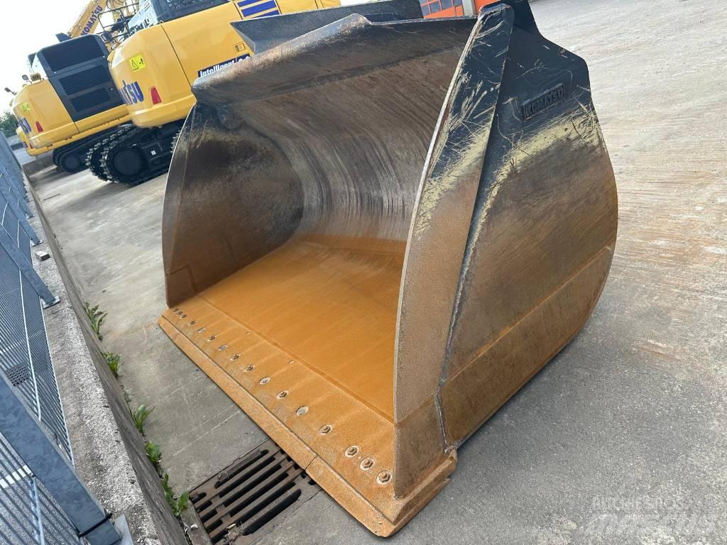 Komatsu Schaufel Kaušai