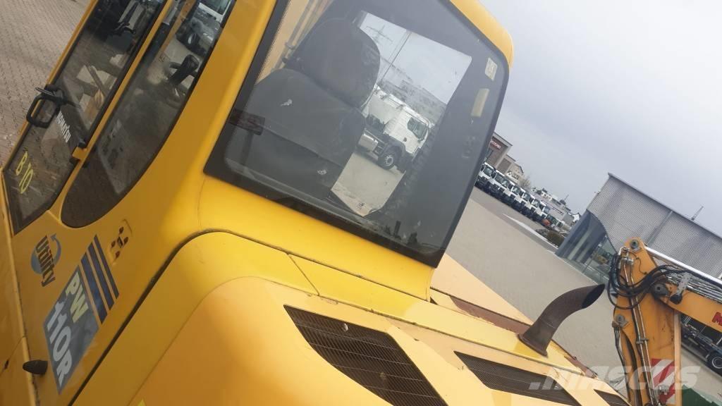 Komatsu PW 110 Ratiniai ekskavatoriai