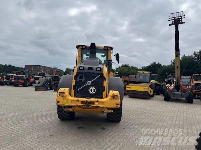 Volvo L 60 H Naudoti ratiniai krautuvai