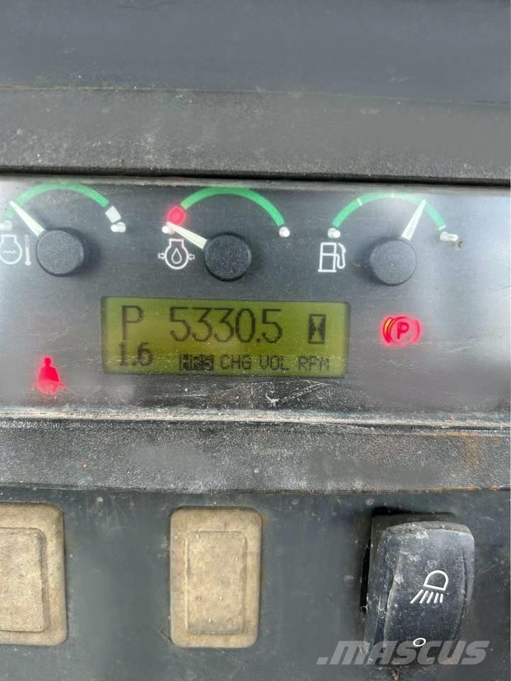 John Deere 650 JLT Vikšriniai buldozeriai