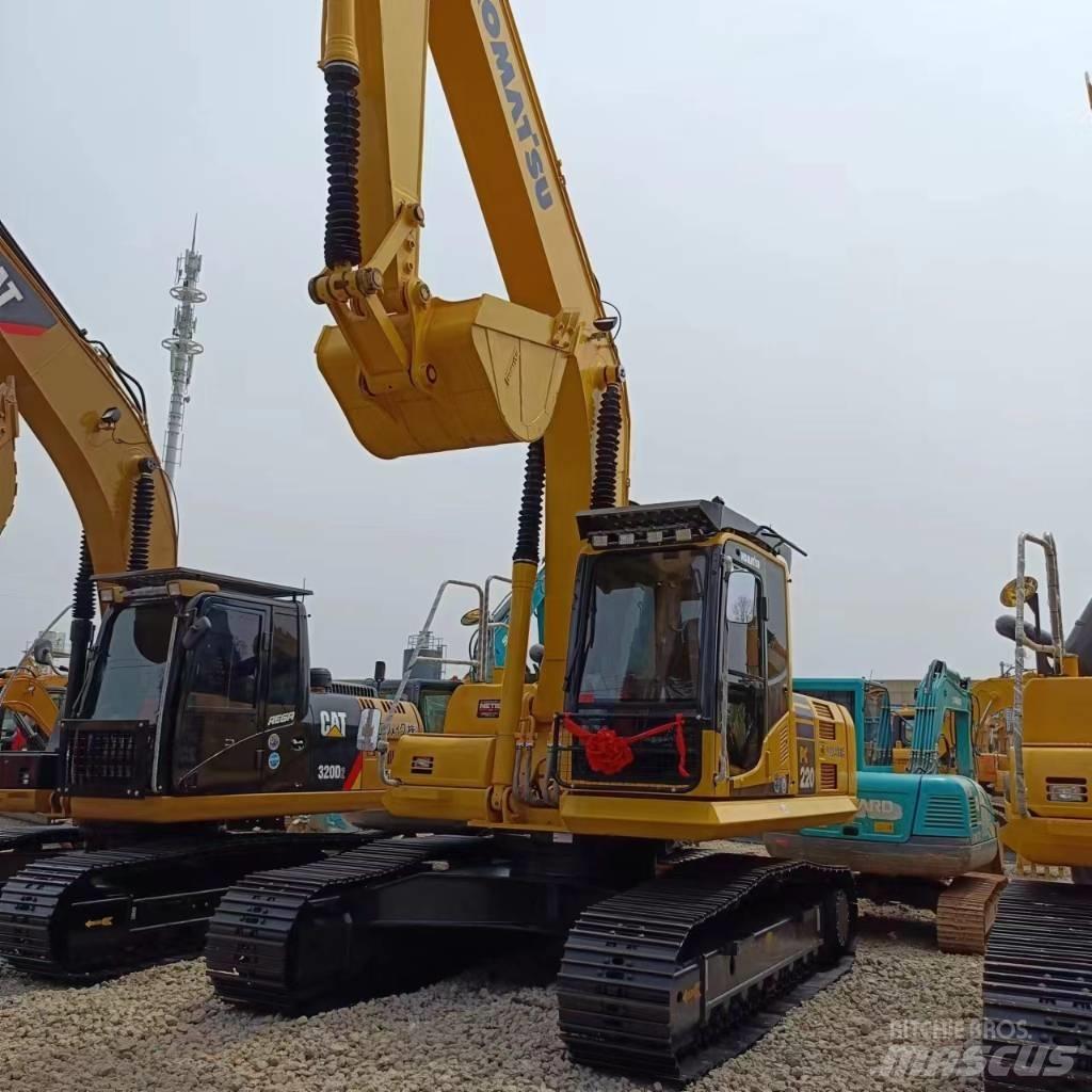 Komatsu PC 220 Vikšriniai ekskavatoriai