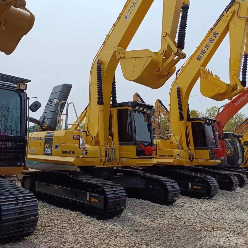 Komatsu PC 220 Vikšriniai ekskavatoriai
