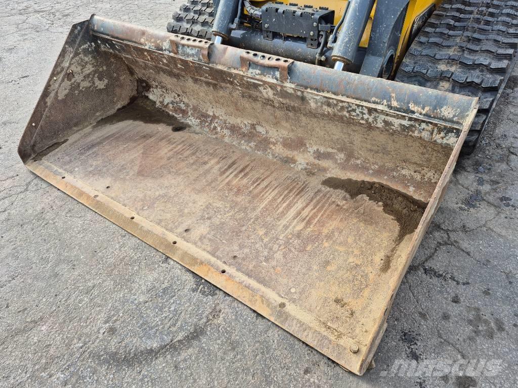 John Deere 331 Krautuvai su šoniniu pasukimu