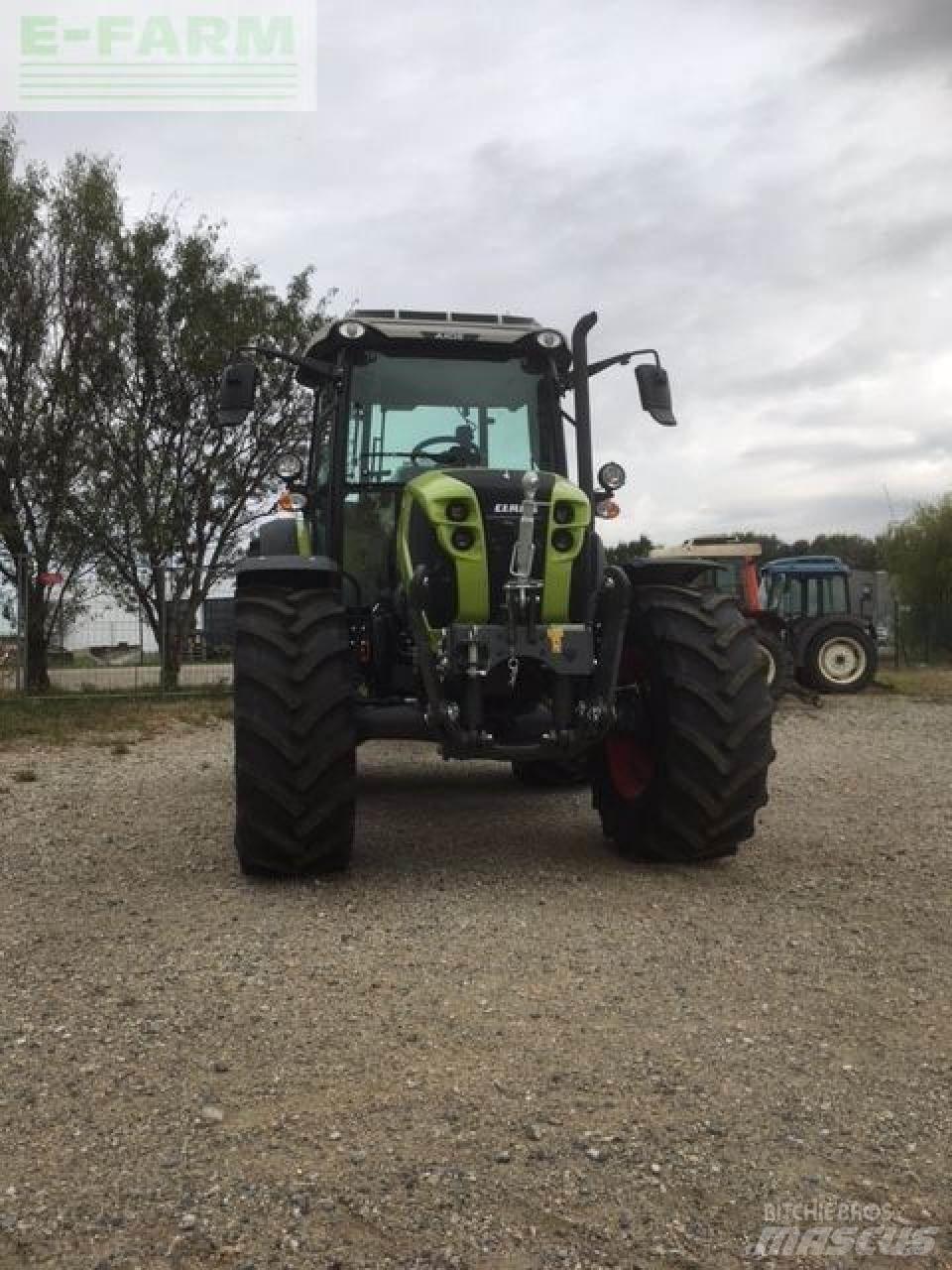 CLAAS axos 240 Traktoriai