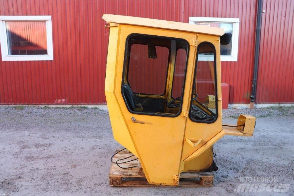 Lundberg 341 Kabinos ir interjeras