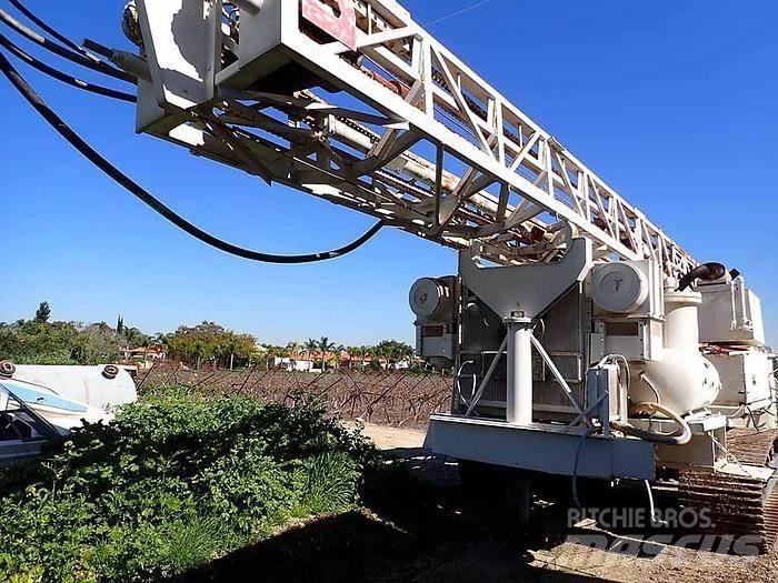 DrilTech D40 Žemės paviršiaus gręžimo technika