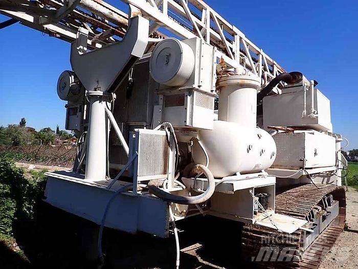 DrilTech D40 Žemės paviršiaus gręžimo technika