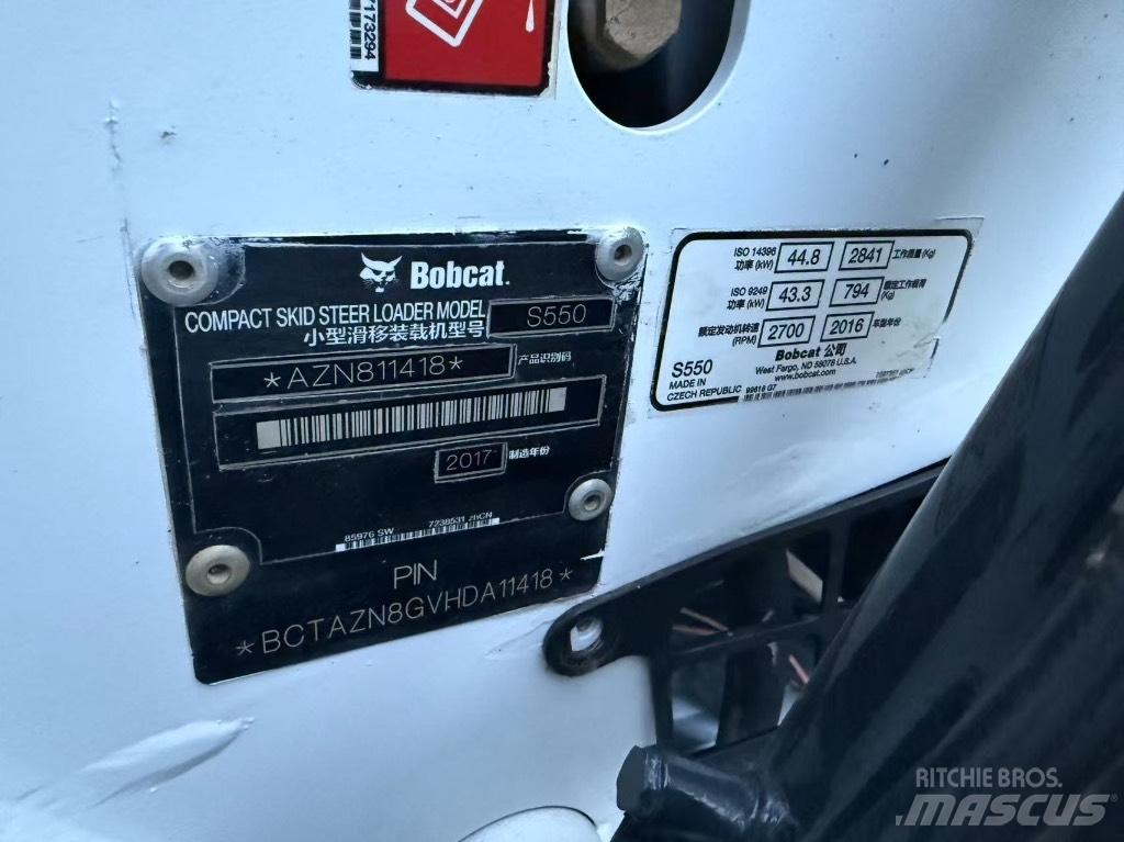 Bobcat S 550 Krautuvai su šoniniu pasukimu