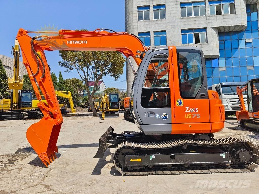 Hitachi ZX 75 Vidutinės galios ekskavatoriai 7-12 t